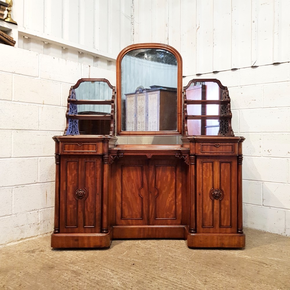 ANTIQUE VICTORIAN LARGE MAHOGANY DRESSING TABLE C1880 View II
