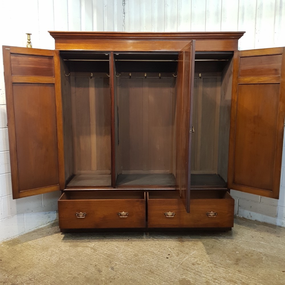 ANTIQUE LATE VICTORIAN MAHOGANY TRIPLE WARDROBE C1890 View VI
