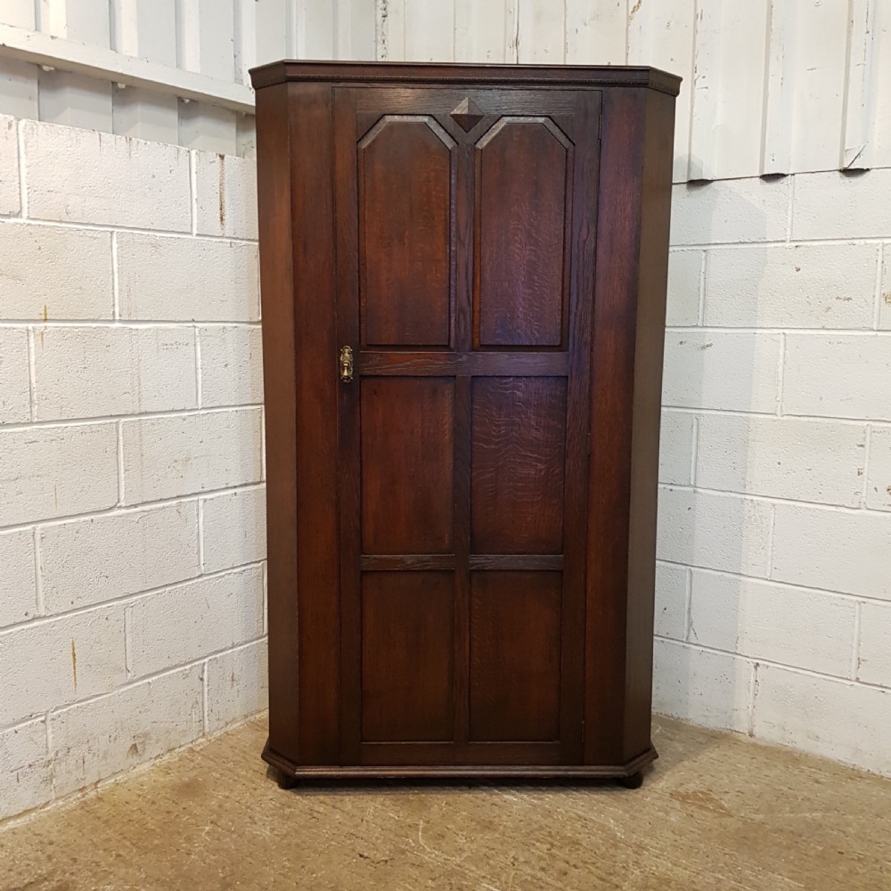 ANTIQUE OAK HALL WARDROBE C1920 View II