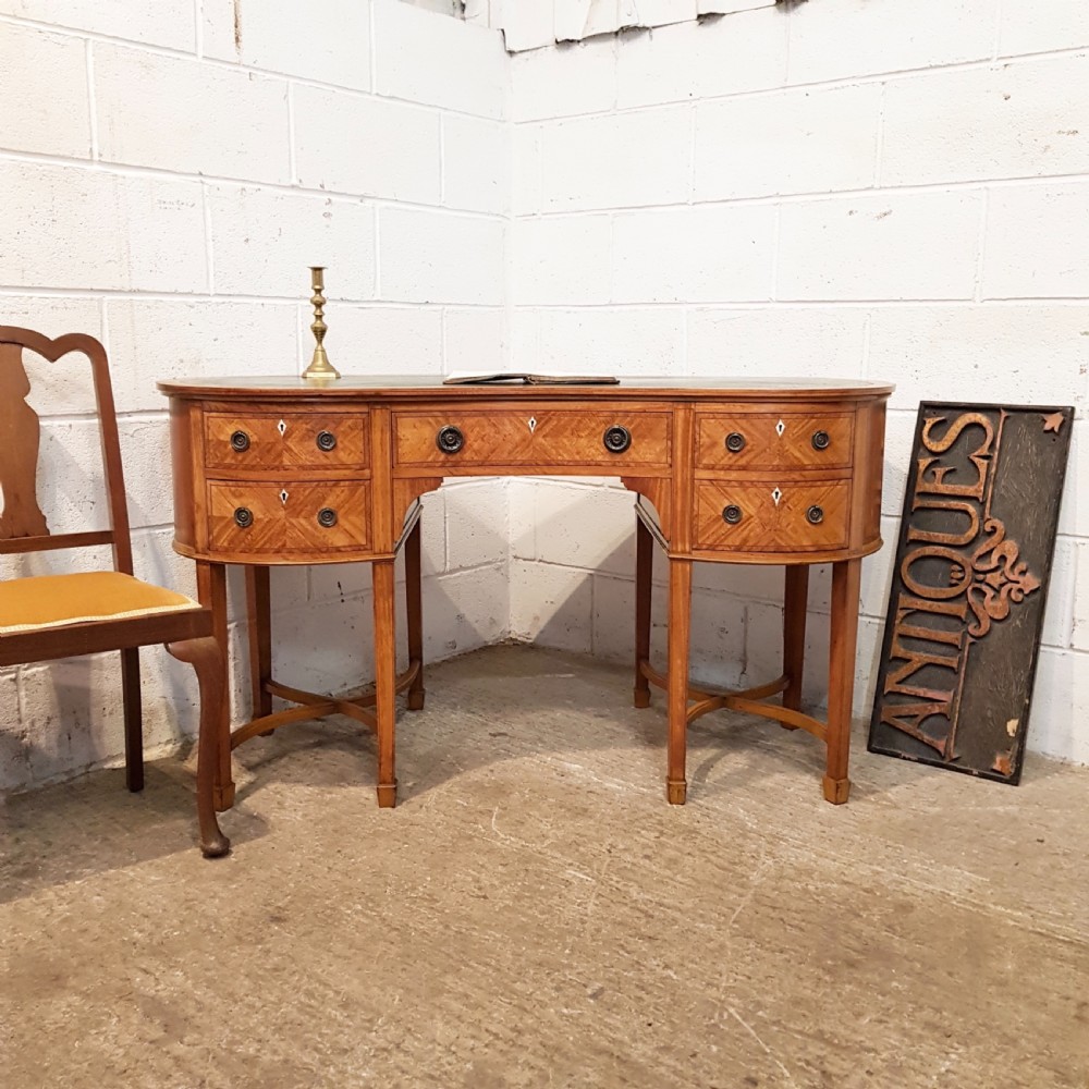 ANTIQUE LATE 19TH CENTURY SHERATON REVIVAL SATINWOOD DESK C1890 View II