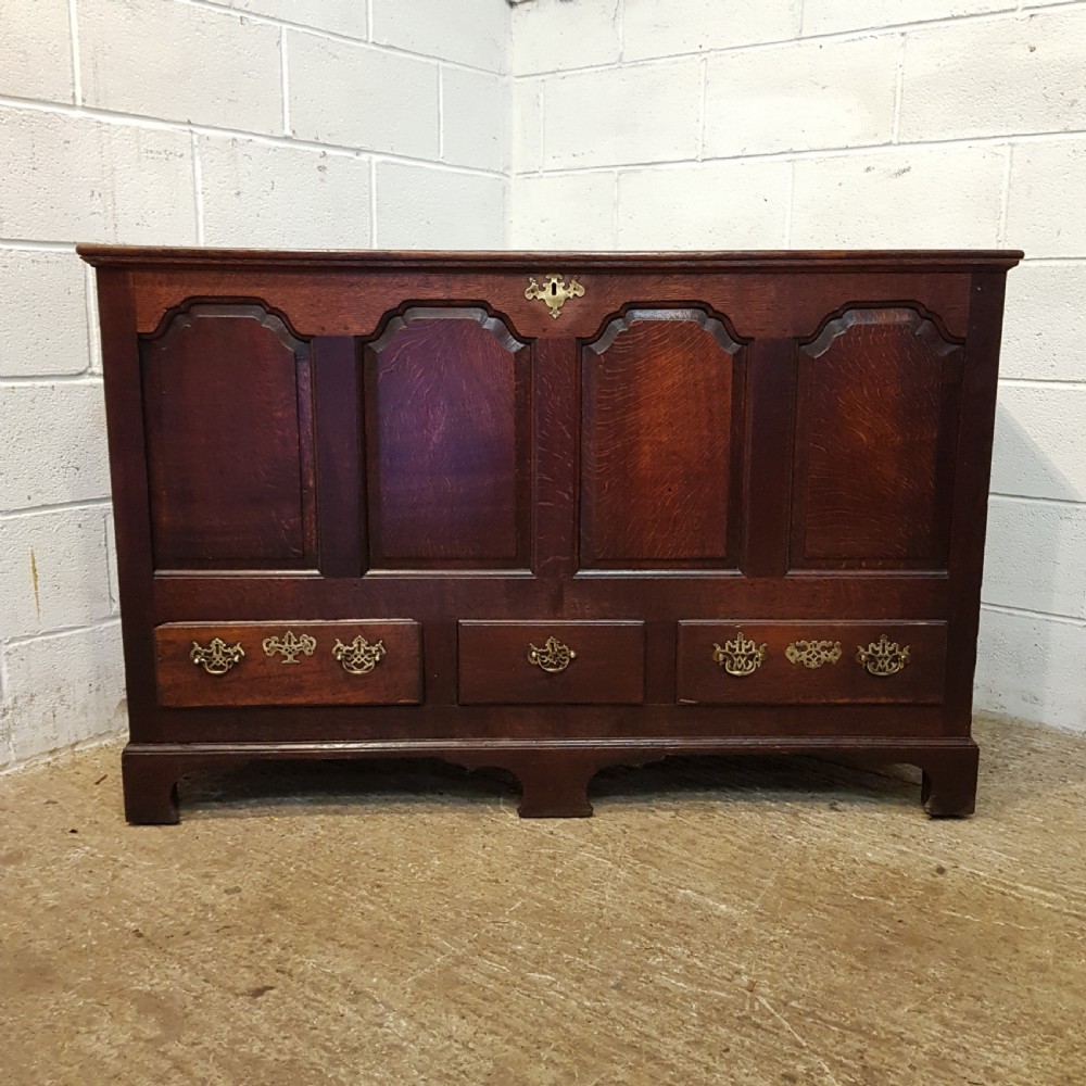 ANTIQUE LARGE MID 18TH CENTURY COUNTRY JOINED OAK MULE CHEST C1760 View II