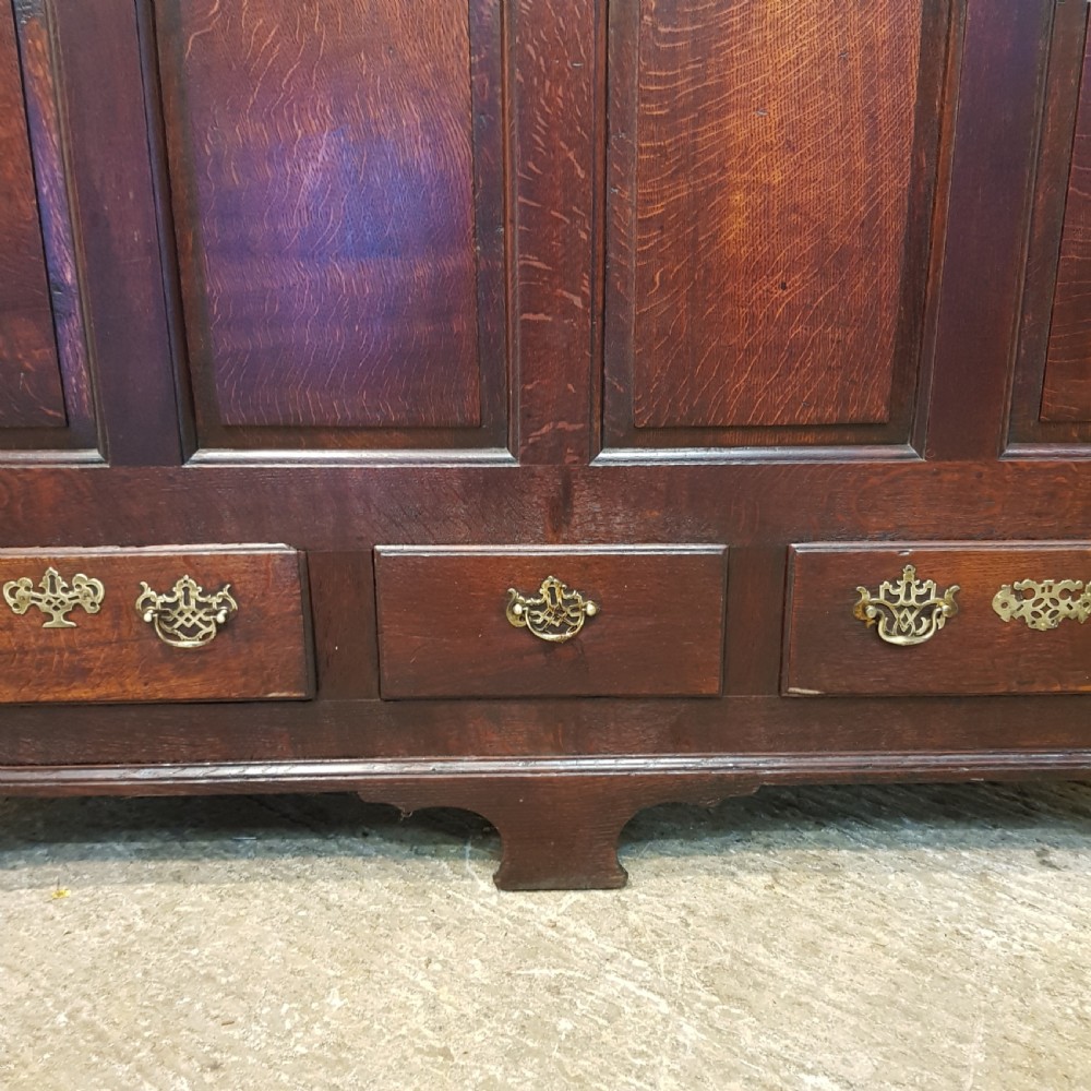 ANTIQUE LARGE MID 18TH CENTURY COUNTRY JOINED OAK MULE CHEST C1760 View IV