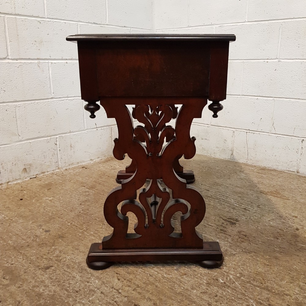 ANTIQUE VICTORIAN MAHOGANY SIDE TABLE C1880 View II