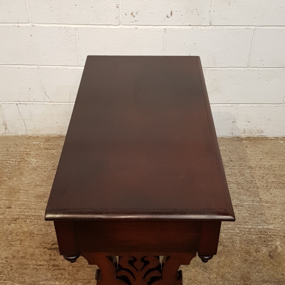 ANTIQUE VICTORIAN MAHOGANY SIDE TABLE C1880 View V