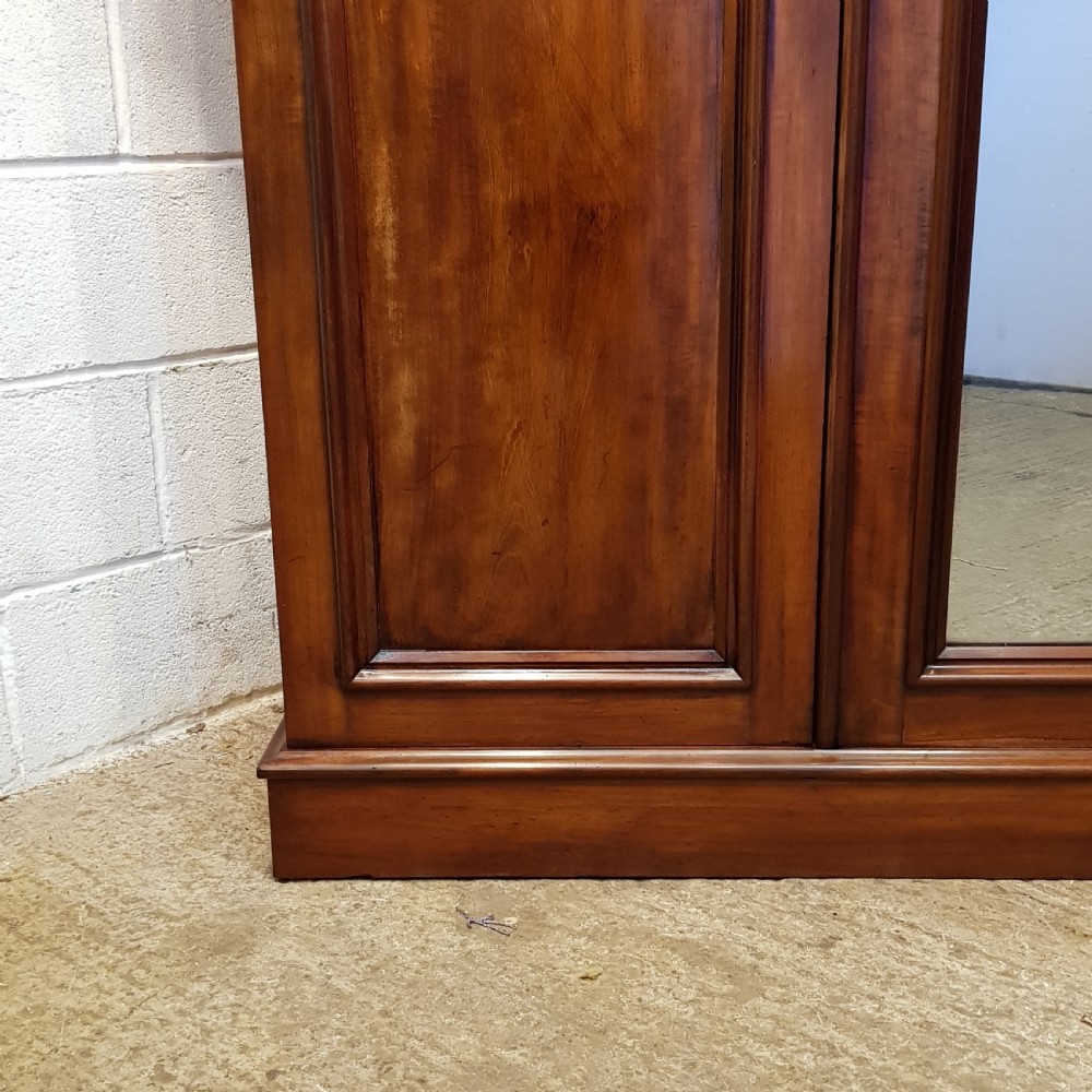 ANTIQUE VICTORIAN MAHOGANY TRIPLE WARDROBE C1870 View IV