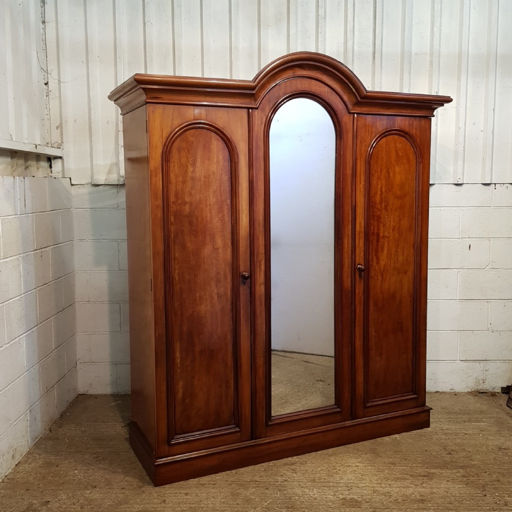 ANTIQUE VICTORIAN MAHOGANY TRIPLE WARDROBE C1870 View VII