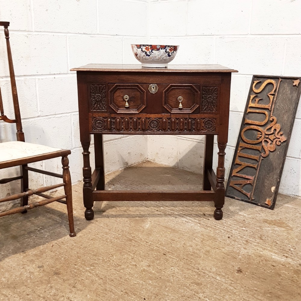ANTIQUE SOLID  CARVED OAK SIDE TABLE C1920