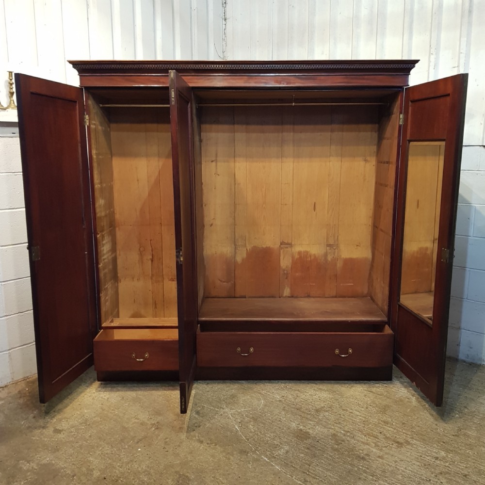 ANTIQUE LATE VICTORIAN REGENCY MAHOGANY TRIPLE WARDROBE C1890 View IV