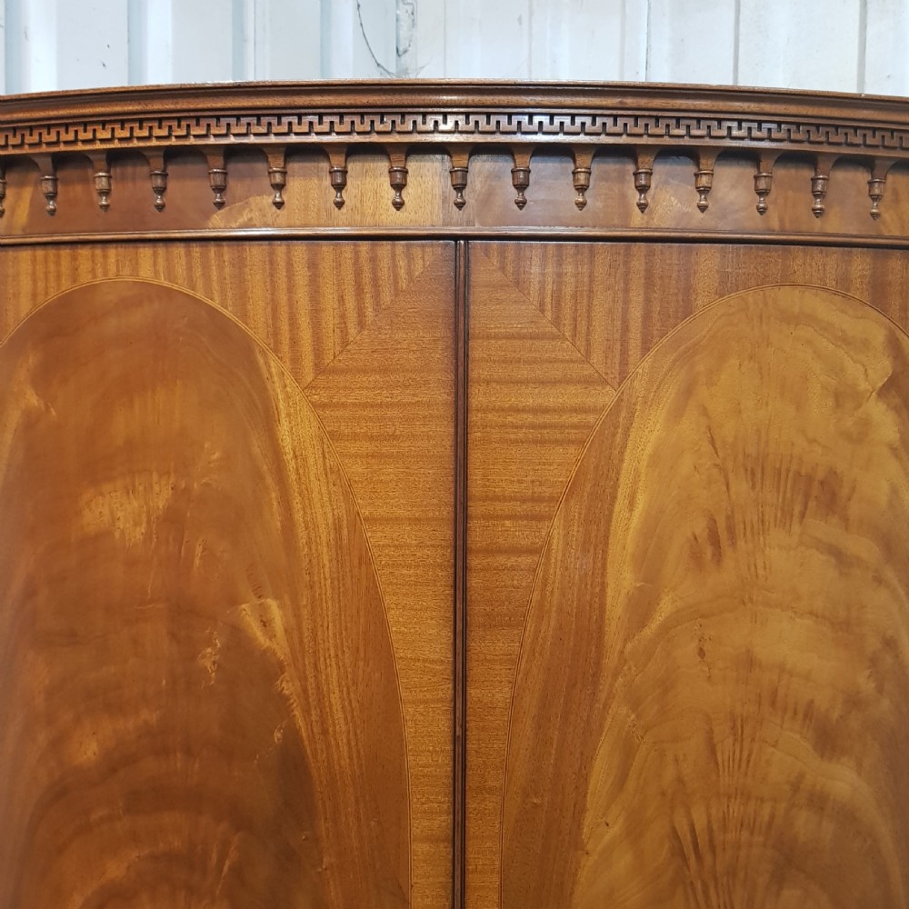 ANTIQUE EDWARDIAN REGENCY MAHOGANY BOW FRONT DOUBLE WARDROBE C1900 View VI