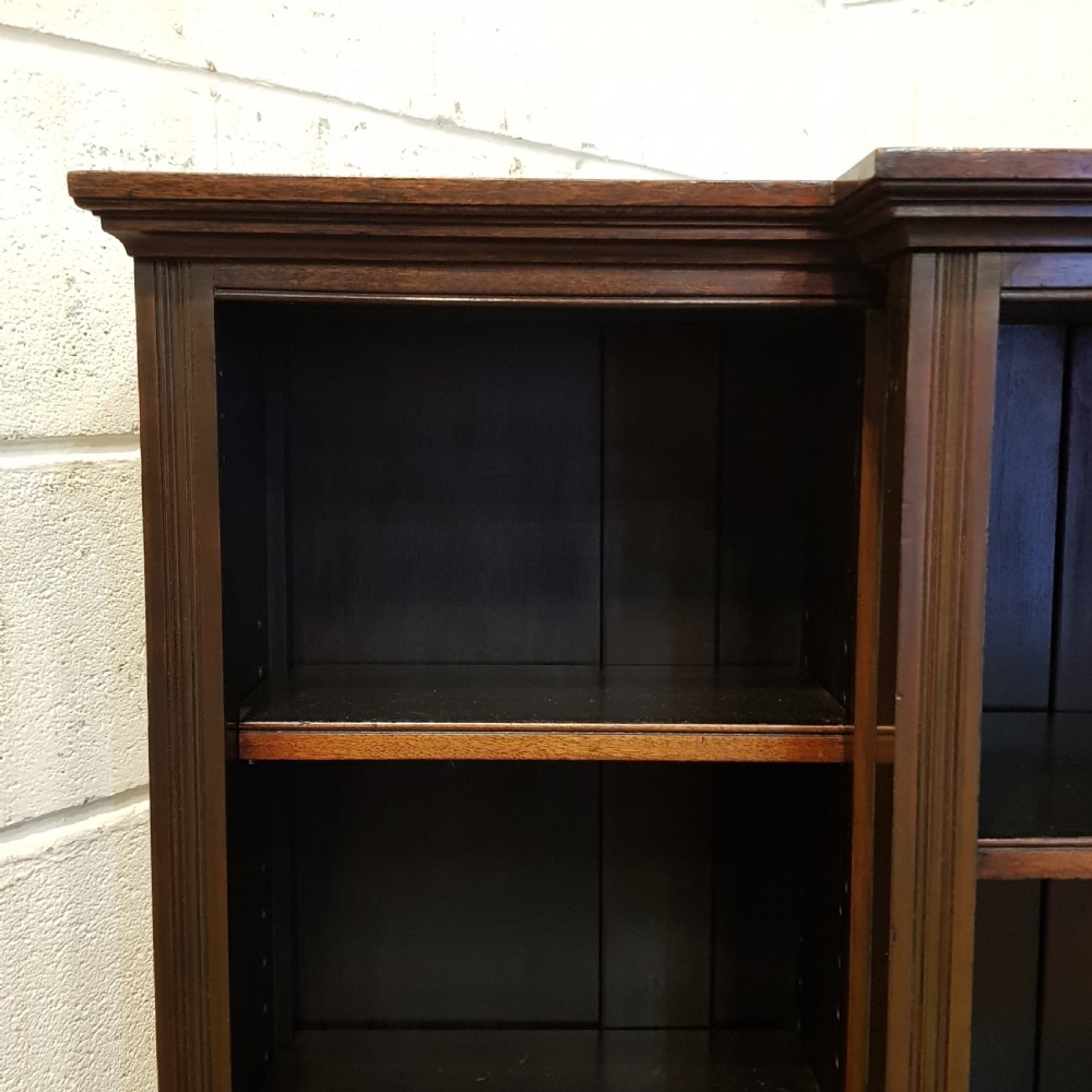 ANTIQUE ARTS & CRAFTS MAHOGANY BREAKFRONT OPEN BOOKCASE C1900 View IV