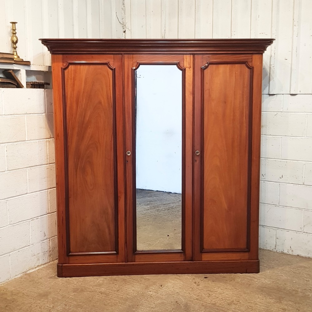 ANTIQUE VICTORIAN MAHOGANY TRIPLE WARDROBE COMPACTUM C1880 View IV