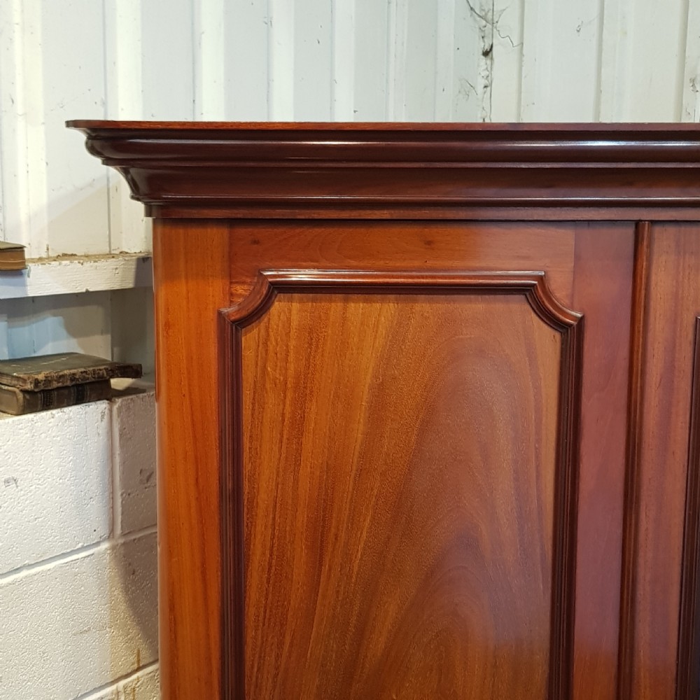 ANTIQUE VICTORIAN MAHOGANY TRIPLE WARDROBE COMPACTUM C1880 View V