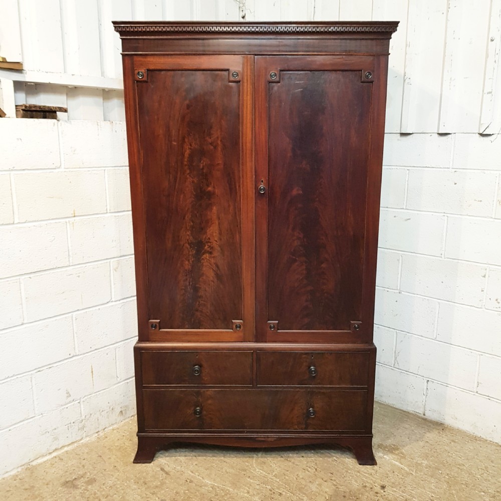 ANTIQUE EDWARDIAN REGENCY MAHOGANY WARDROBE PRESS C 1900 View III
