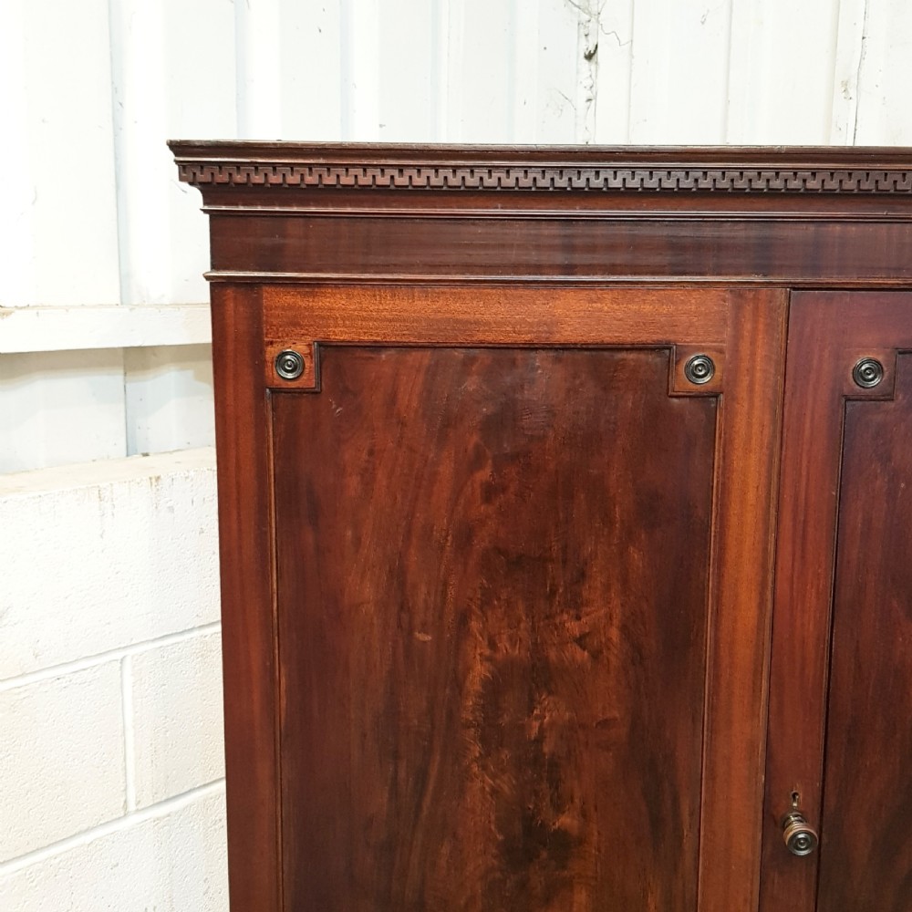 ANTIQUE EDWARDIAN REGENCY MAHOGANY WARDROBE PRESS C 1900 View VI