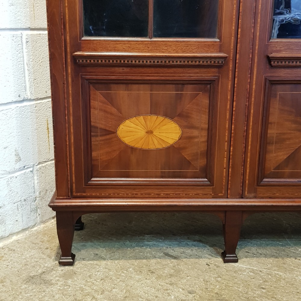 ANTIQUE EDWARDIAN LARGE INLAID MAHOGANY ASTRAGAL GLAZD BOOKCASE C1900 View III