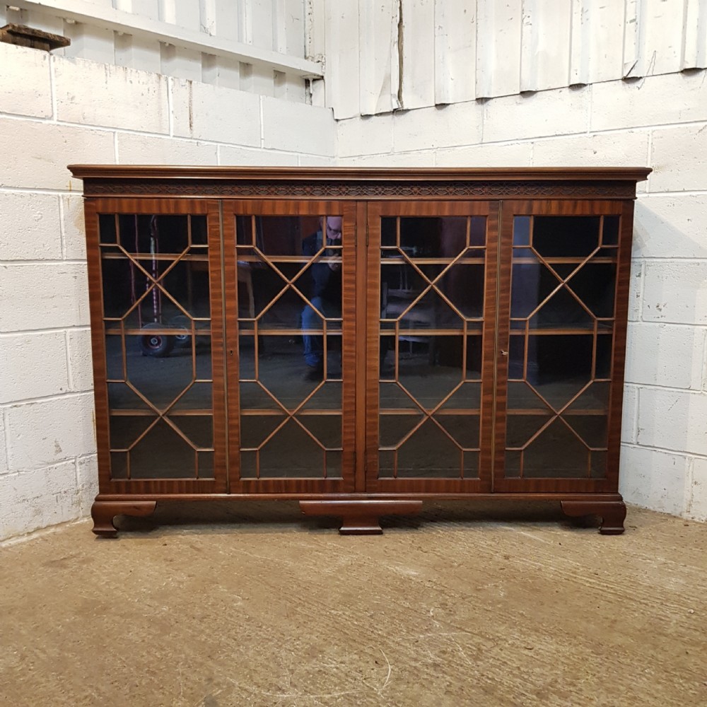 ANTIQUE LATE VICTORIAN MAHOGANY ASTRAGAL GLAZED BOOKCASE C1890 View II