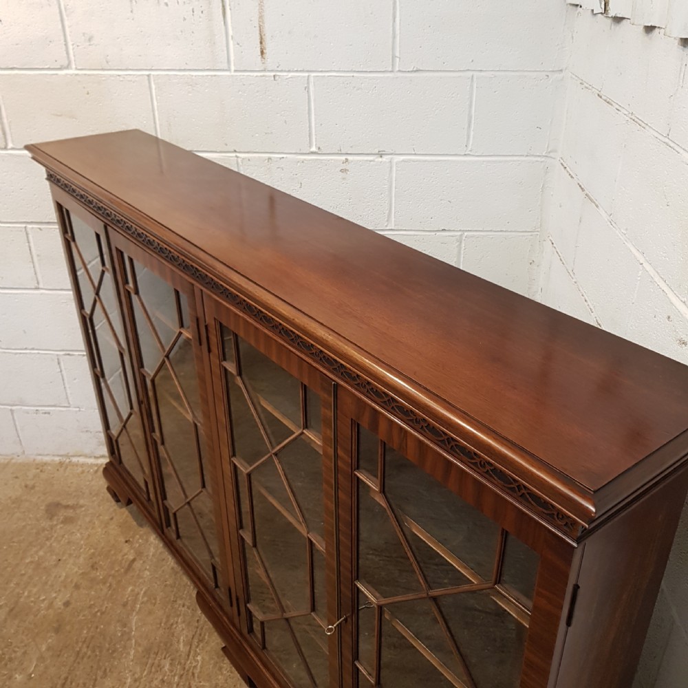 ANTIQUE LATE VICTORIAN MAHOGANY ASTRAGAL GLAZED BOOKCASE C1890 View III