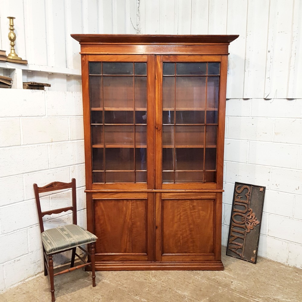 ANTIQUE WILLIAM 1V MAHOGANY HLAZED BOOKCASE C1830