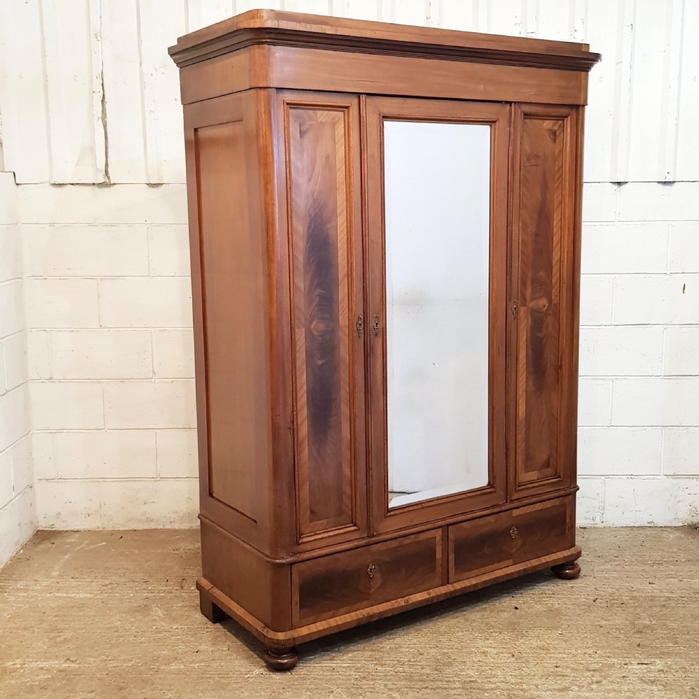 ANTIQUE 19th CENTURY WALNUT ARMOIRE C1890 View IV