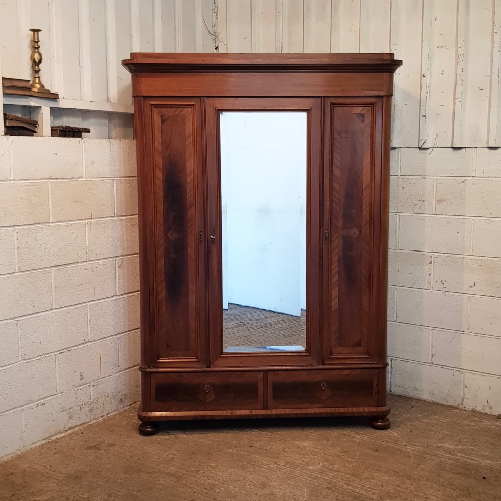 ANTIQUE 19th CENTURY WALNUT ARMOIRE C1890 View V