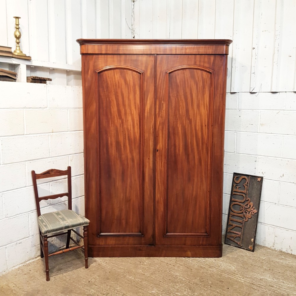 ANTIQUE VICTORIAN MAHOGANY DOUBKE WARDROBE C1880