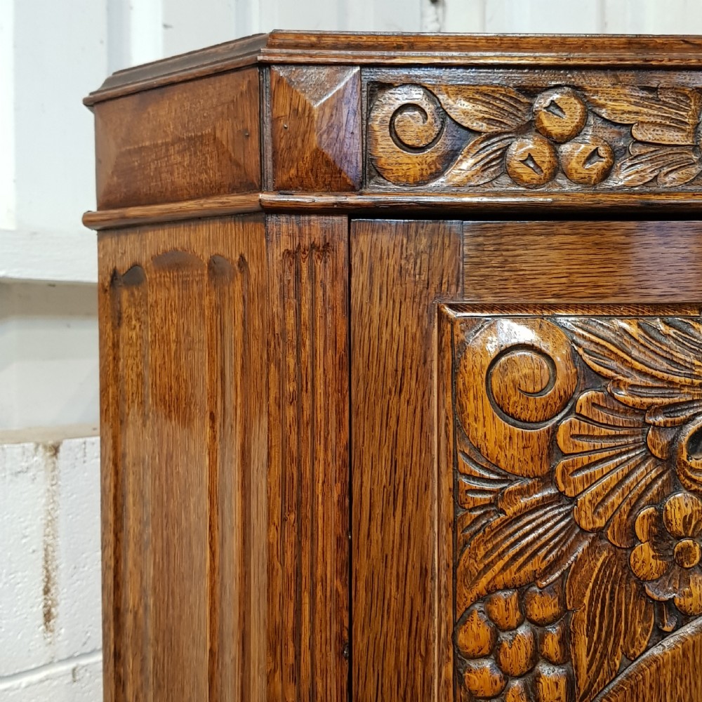 ANTIQUE CARVED OAK HALL ROBE C1920 View III