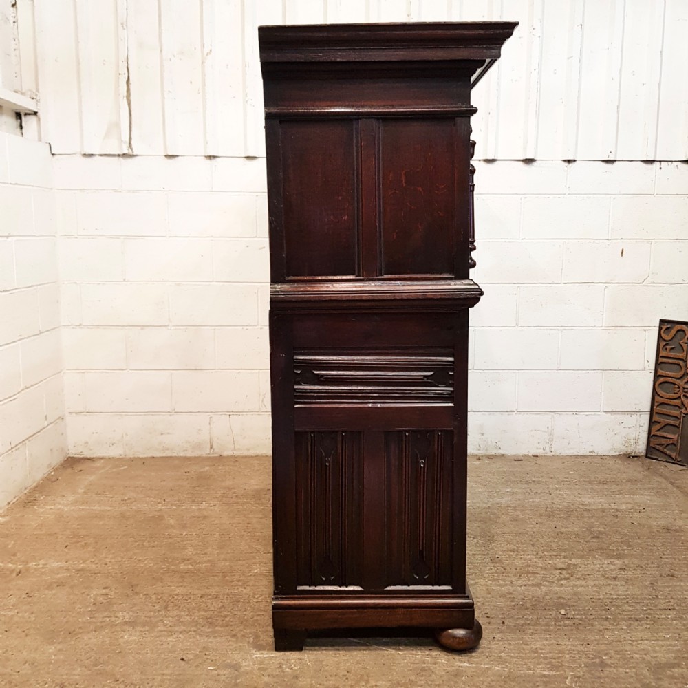 ANTIQUE LATE 18TH CENTURY CARVED OAK COURT CUPBOARD C1780-90 View II