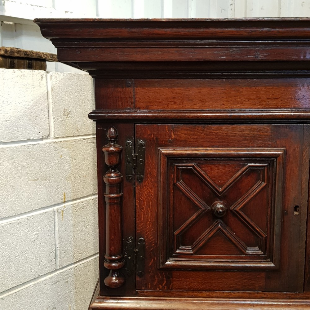 ANTIQUE LATE 18TH CENTURY CARVED OAK COURT CUPBOARD C1780-90 View V