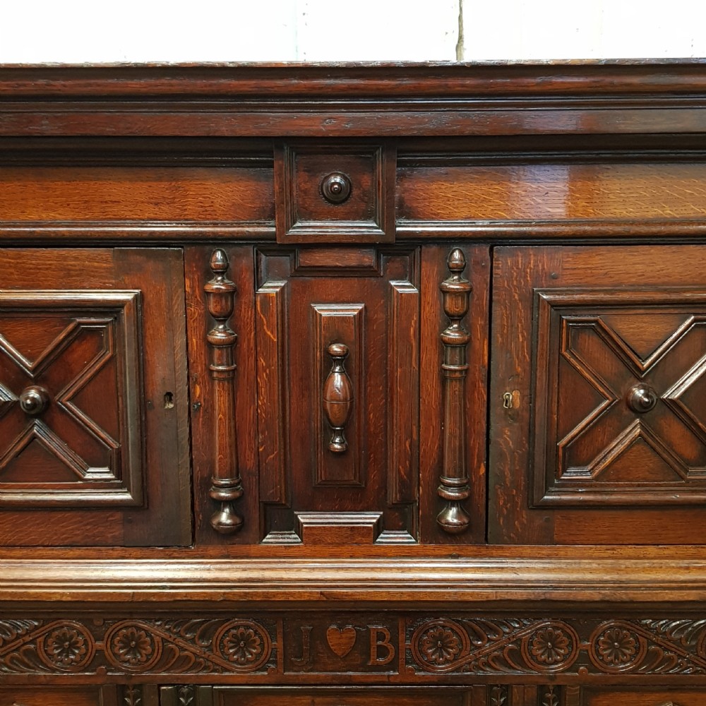 ANTIQUE LATE 18TH CENTURY CARVED OAK COURT CUPBOARD C1780-90 View VIII