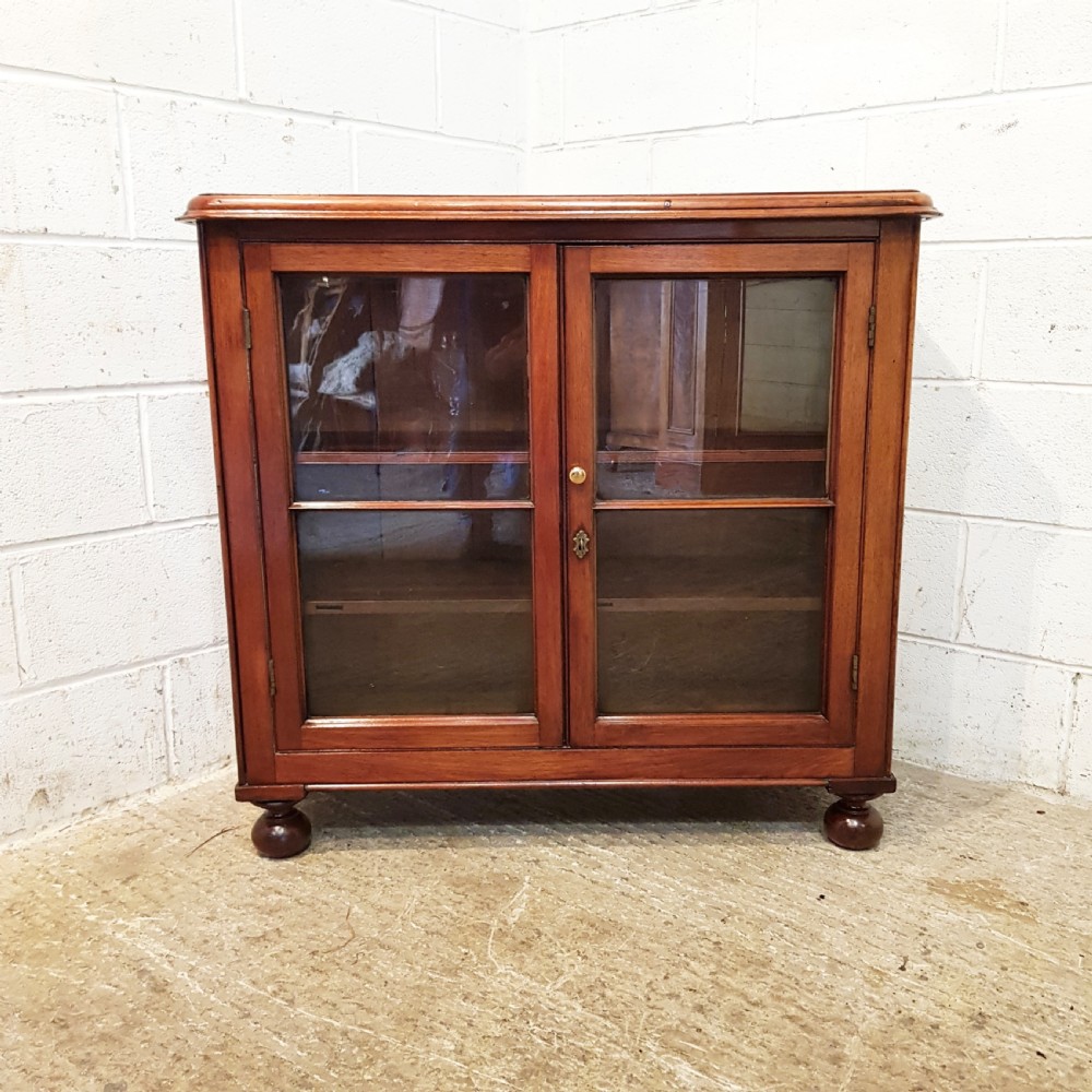 ANTIQUE VICTORIAN MAHOGANY GLAZED BOOKCASE C1880 View II
