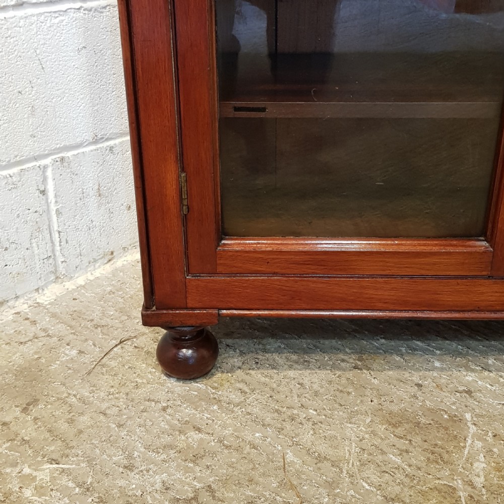 ANTIQUE VICTORIAN MAHOGANY GLAZED BOOKCASE C1880 View V