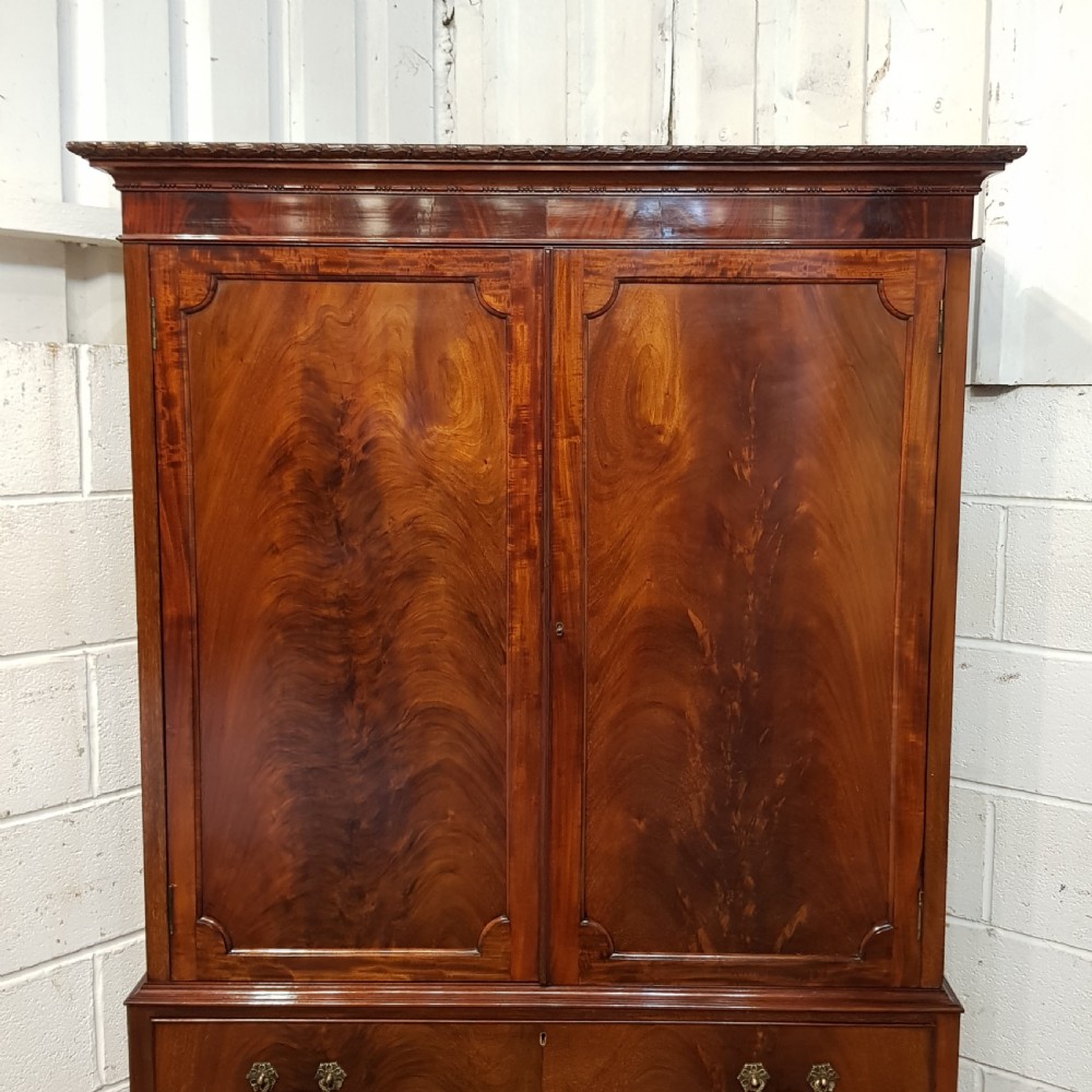 ANTIQUE EDWARDIAN FLAMED MAHOGANY CLOTHES PRESS BY DENBY & SPINKS C1900 View VI