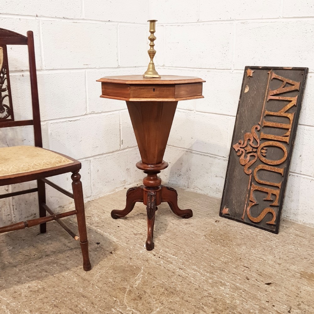 ANTIQUE VICTORIAN WALNUT TRUMPET WORK SEWING BOX C1880
