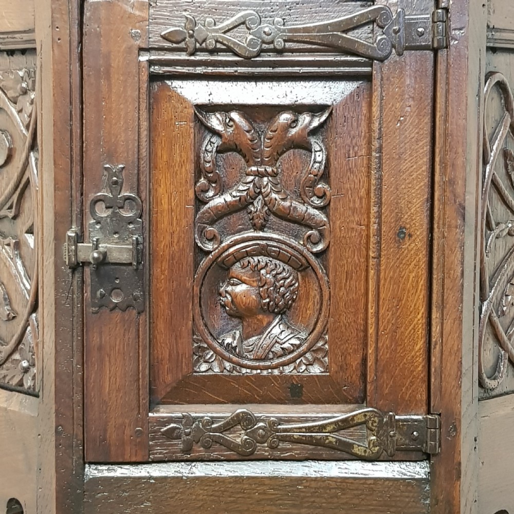 ANTIQUE 18th CENTURY PERIOD CARVED JOINED  OAK CUPBOARD C1760-80 View III