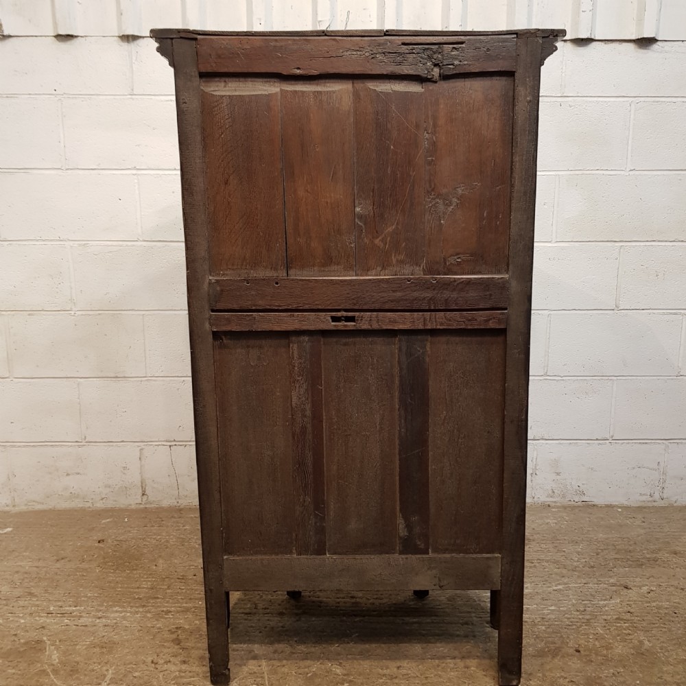 ANTIQUE 18th CENTURY PERIOD CARVED JOINED  OAK CUPBOARD C1760-80 View VII