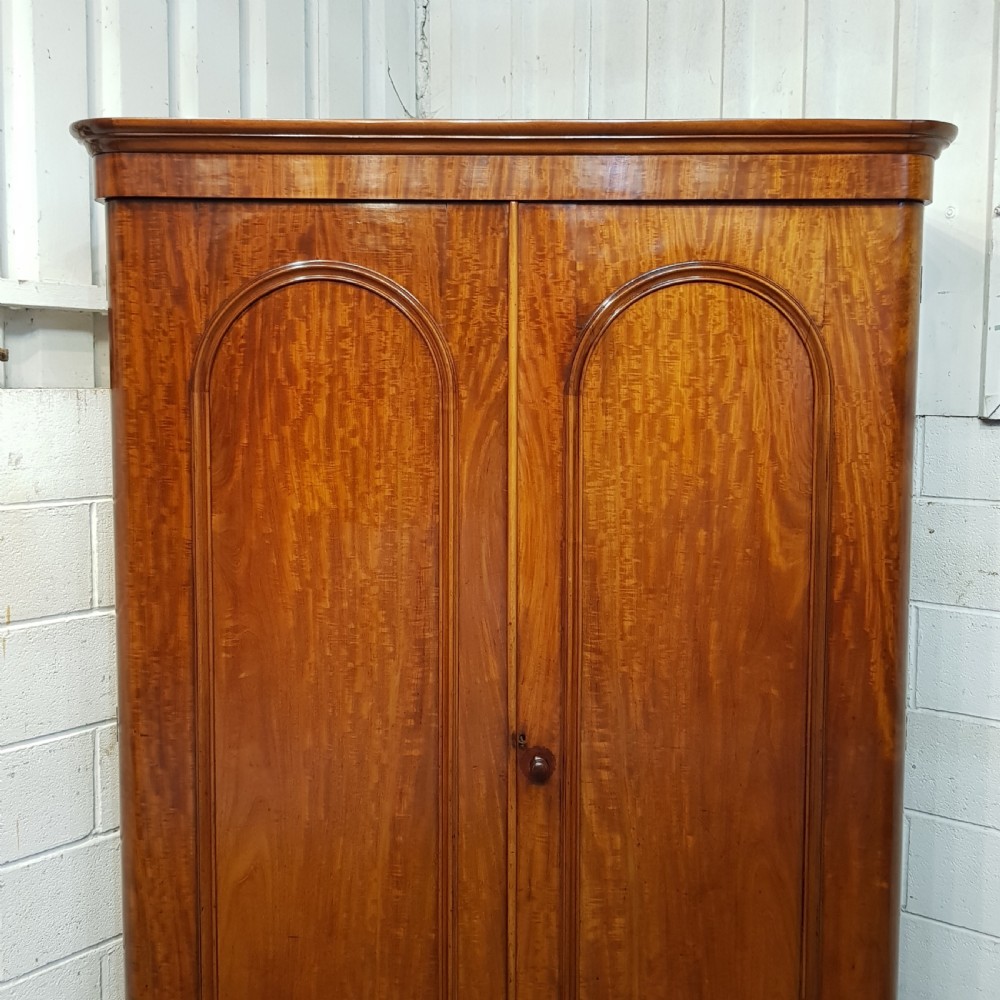 ANTIQUE VICTORIAN MAHOGANY DOUBLE WARDROBE C1880 View II