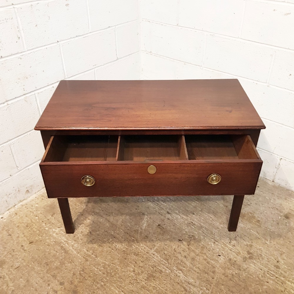 ANTIQUE 18TH CENTURY PERIOD MAHOGANY SIDE TABLE C1780 View VI