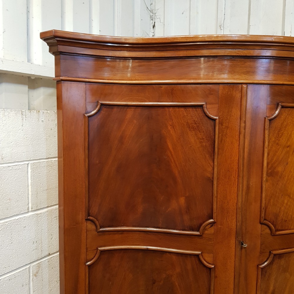 ANTIQUE EDWARDIAN MAHOGANY SERPENTINE FRONTED DOUBLE WARDROBE c1900 View IV