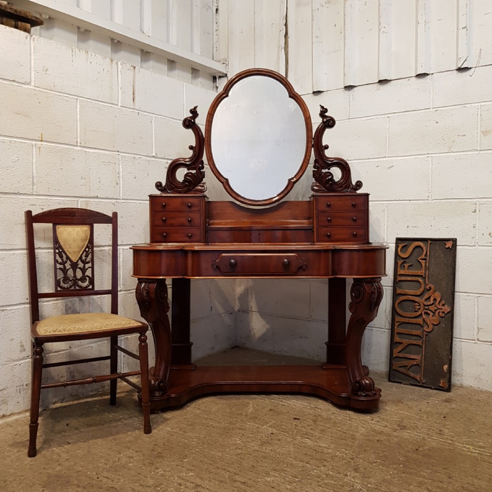 ANTIQUE VICTORIAN MAHOGANY DUCHESS DRESSING TABLE C870