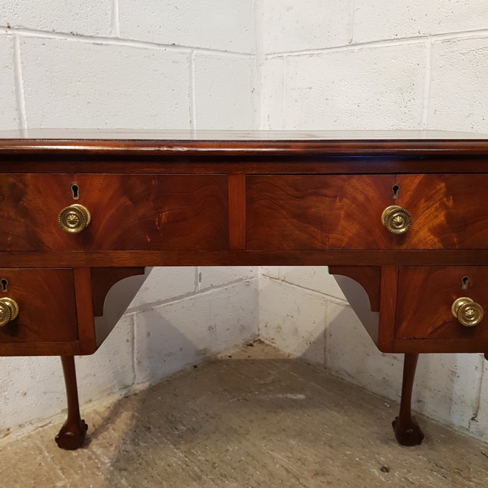 ANTIQUE FLAMED MAHOGANY LOWBOY DESK C1920 View VII