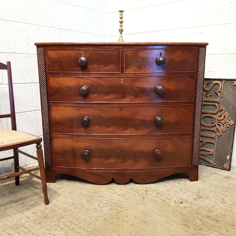 ANTIQUE VICTORIAN MAHOGANY BOW FRONT CHEST OF DRAWERS C1880