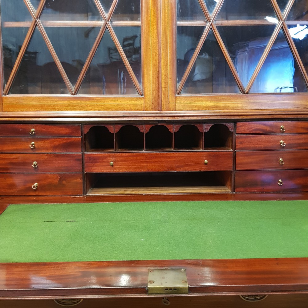 ANTIQUE 18TH CENTURY PERIOD MAHOGANY BUREAU BOOKCASE C1780 View V