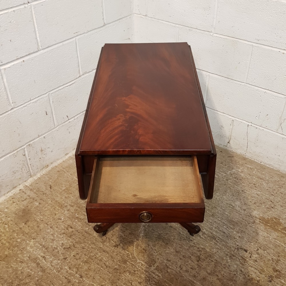 ANTIQUE REGENCY MAHOGANY PEMBROKE TABLE C1820 View V