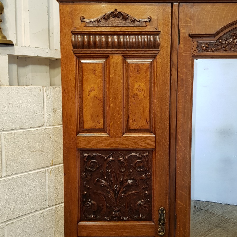 ANTIQUE EDWARDIAN SMALL OAK & BURR WALNUT TRIPLE WARDROBE C1900 View III