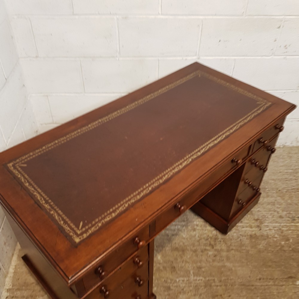 ANTIQUE VICTORIAN MAHOGANY TWIN PEDESTAL DESK C1880 View VIII