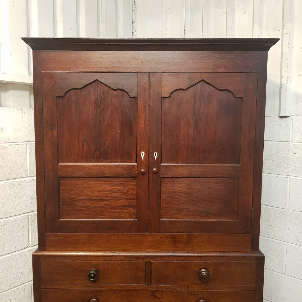 ANTIQUE 18th CENTURY COUNTRY JOINED OAK CLOTHES PRESS C1780 View III