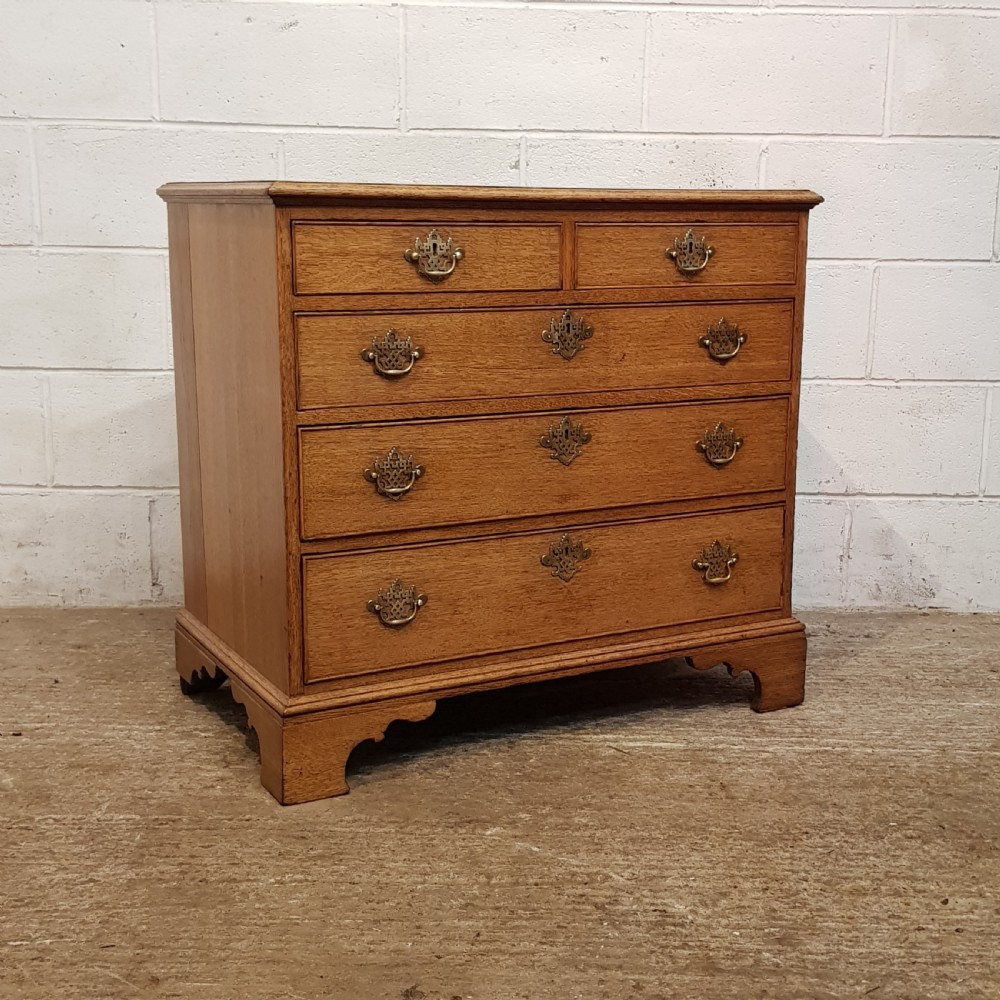 ANTIQUE 18TH CENTURY LIGHT OAK DWARF CHEST OF DRAWERS C1780 View V