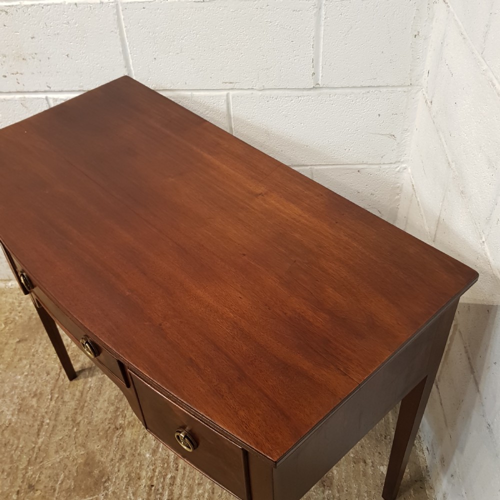 ANTIQUE REGENCY MAHOGANY BOW FRONT SIDE TABLE C1820 View IV