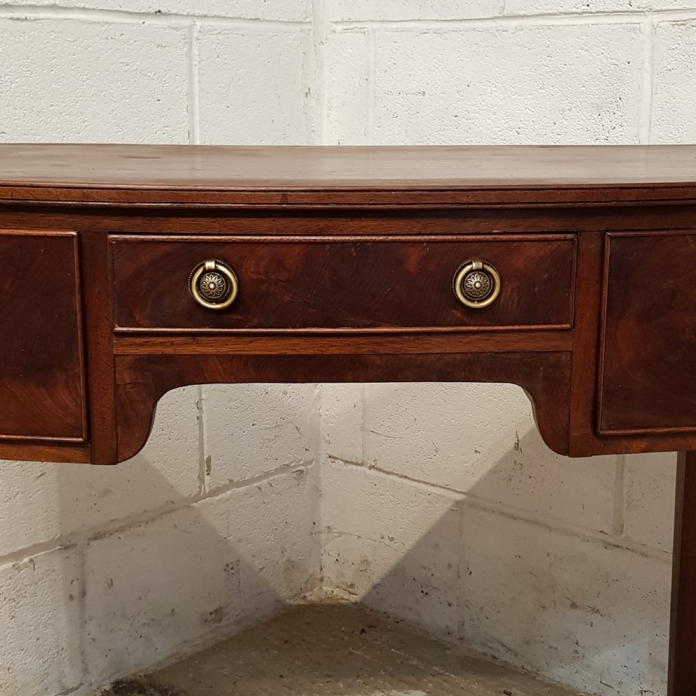 ANTIQUE REGENCY MAHOGANY BOW FRONT SIDE TABLE C1820 View V