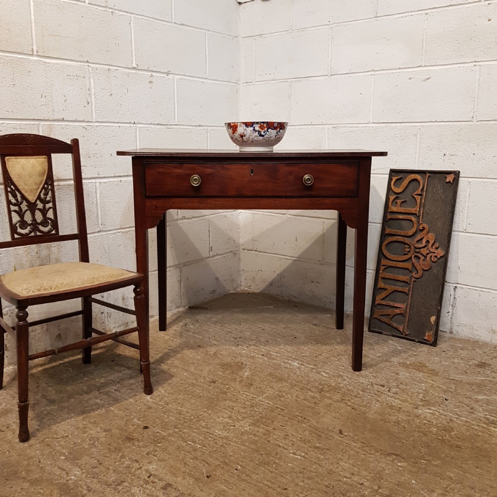 ANTIQUE 18TH CENTURY MAHOGANY SIDE TABLE C1780